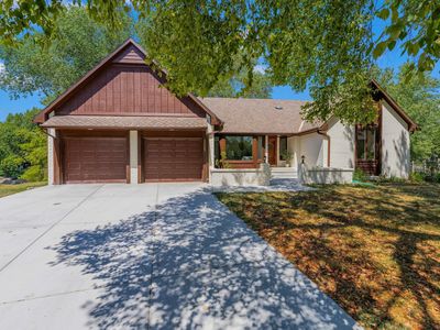 1325 N Covington Cir