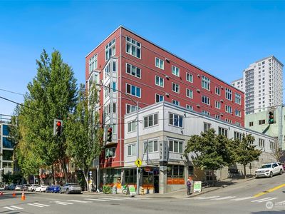 2504 Western Avenue UNIT 221