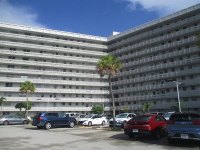 1401 NE Miami Gardens Dr #488