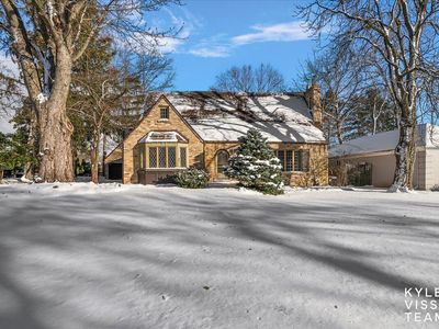 236 Morningside Dr SE