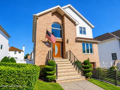 23 Delia Ct