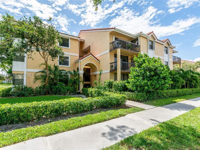 5721 Riverside Dr #202B5