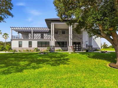 17025 Royal Palm Dr