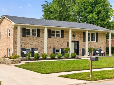 546 Crewe Ct