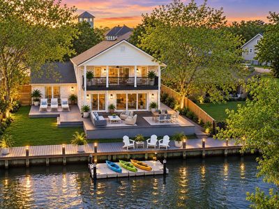 14 Harbor Ln