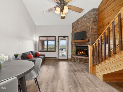 062927 US HWY 40 #627 (door 635)