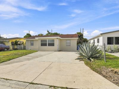 1217 W 32nd Street