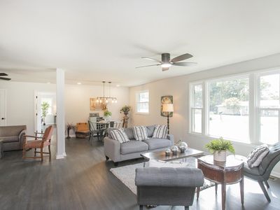 2813 Western Hills Dr