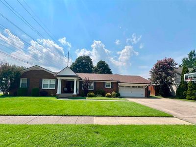 2220 Fieldcrest Dr