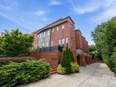 1938 Scott Ave