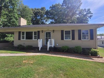 7109 Peachtree Rd