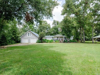 105 Collins Ln