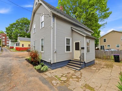 Property at 9 Owens Pl, Holyoke, MA