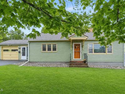 16 Anthony St