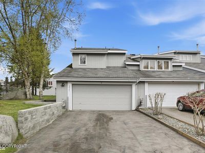 2945 Brittany Dr