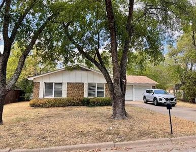 Property at 2108 SE 21st Ave, Mineral Wells, TX