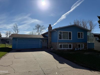 1030 Blackstone Ln