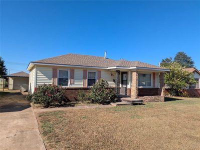 737 E Steed Dr