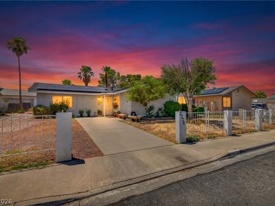 2224 NW La Sombra St