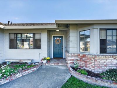 1194 Loyola Dr