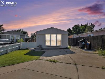 929 Desert Cir