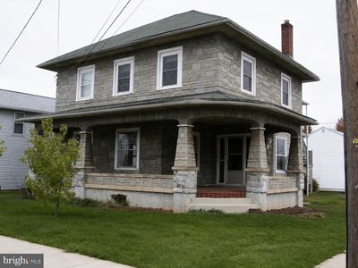112 Strawberry St
