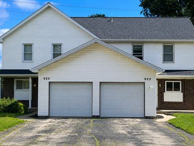 920-922 Autumn Ln