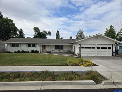 4572 Hayesville Dr NE