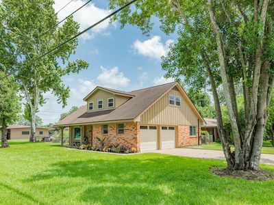 811 Loggins Dr
