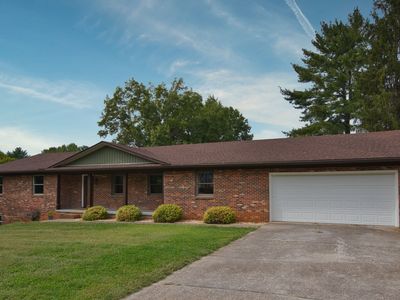 935 Devon Cir