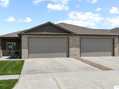 2848 Sheila Ln