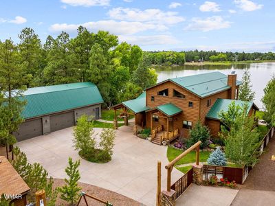 758 Southlake Rd