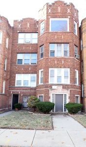 7712 S Ridgeland Ave