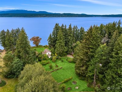 221 NE Oyster Point Drive