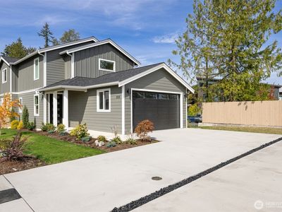 225 N 54th Place