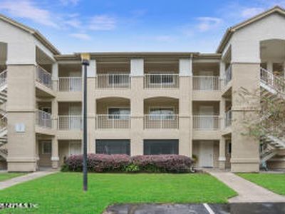 7 ARBOR CLUB Drive #214