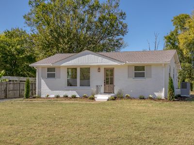 550 Lockwood Dr