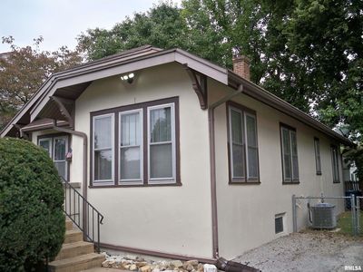 731 W North Grand Ave