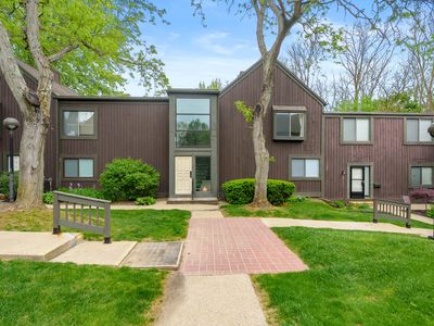 150 Carberry Hill Ct APT D