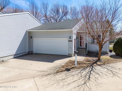 2218 Country Ct NW