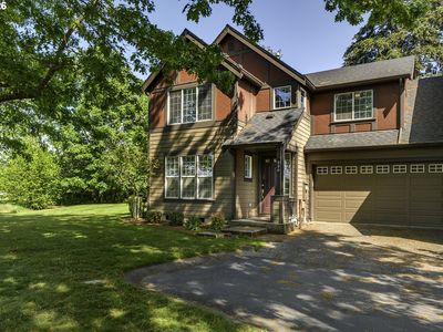 996 NE 73rd Ave