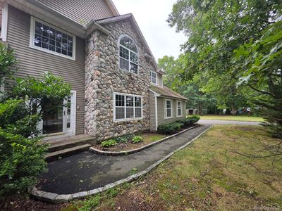 16 Jacobsen Court