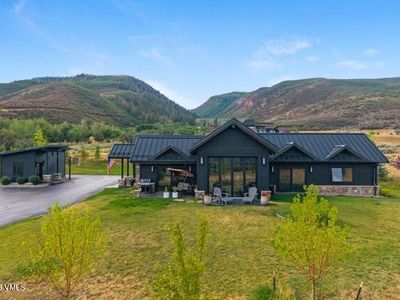 878 Gray Rock Dr