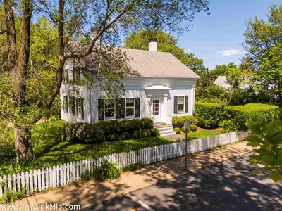 27 Spring St