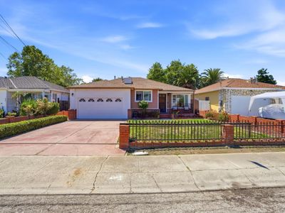 439 Wisteria Dr