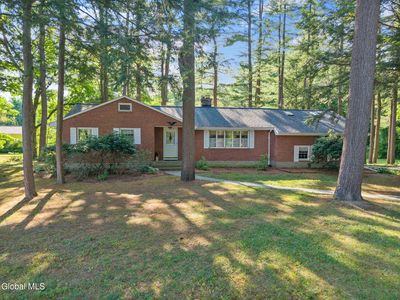 4 Acorn Drive
