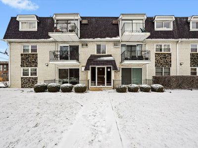 7932 W 93rd St APT 2A