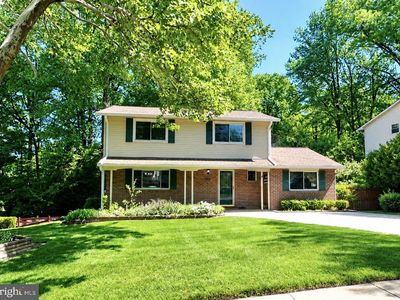 4945 Gainsborough Dr
