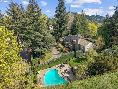 4192 SW Greenleaf Dr