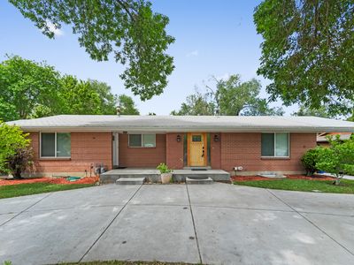 4936 S Holladay Blvd